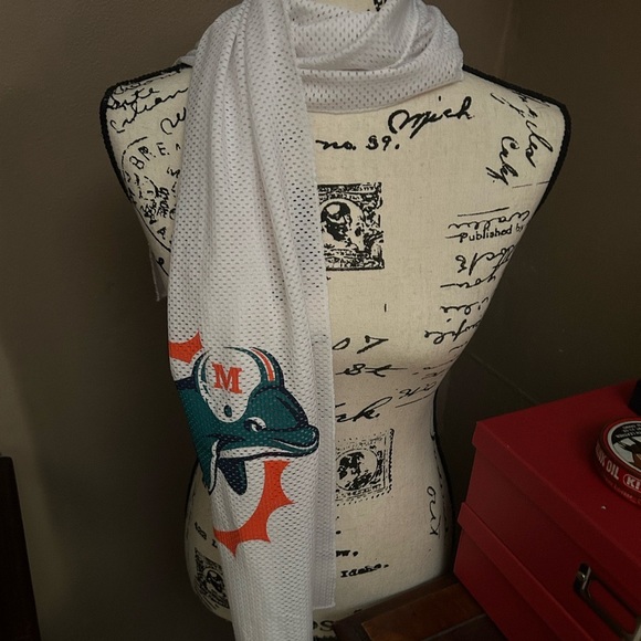 Vintage Dolphins Logo Scarf - Picture 2 of 5